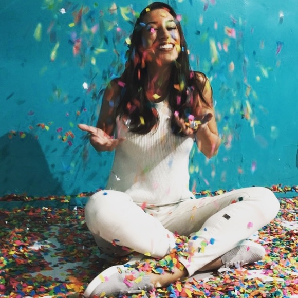 Meet your Posher, Mckenna - Picture 1 of 1